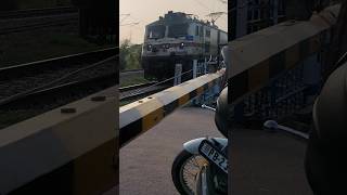 Train Horn Sound Effect Comparison GD WAP7 39226 with Lucknow Chandigarh Express