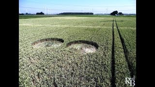 il simbolo di “Ankh” impresso in un campo di Hoeven, Olanda