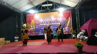 pentas seni HUT RI ke 79..menari Wonderland