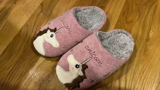 Super cute and fluffy unicorn slippers for kids - Unboxing and Review by Sarah!