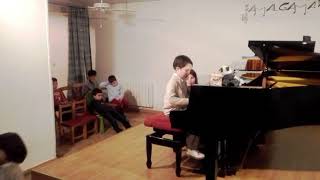 Cucko, Long long Ago y Claro de Luna. Suzuki Piano School 1. Con 5 años, 2015