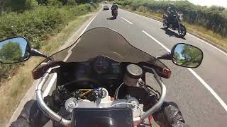 Honda VFR750 vs Fireblade (a fun day out)