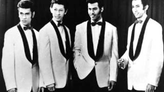 Tielman Brothers (live 1960) - Young And Beautiful