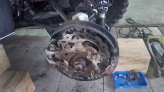 Замена подшипников ступицы Ямаха Гризли 700 (Yamaha Grizzly 700) Часть 4 Rear Bearing Replacement