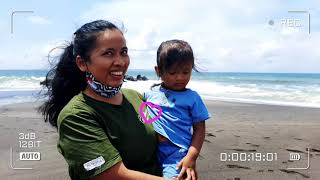 ZAHWA NANGIS main di pantai bali