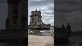 Visita, incursão,  à Torre de Belém e ao Museu do Combatente, partes turísticas de Lisboa, portugal.