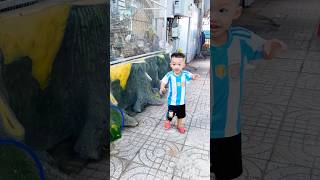 Em xem lồng chim #shorts #shortvideo #cute #funny #baby #trending #viralvideo #giadinh