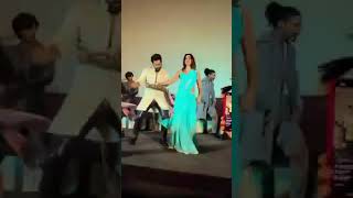 Kriti sanon with varun dhawan dance stage #thumkeshwari#dance#variti#shorts#bhediya#shorts