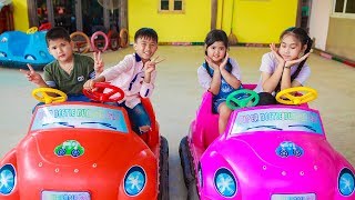 Kids Go To School | Chuns With Best Friends Have Fun In Ball House The Children's City Toys