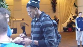 NBA Player Bradley Beal signing autographs, Wizards, Gators - TopSignatures.com