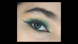 Soft glittery green eyelook💚#makeup #trendingshorts #trending #trendingvideo #tiktok #trend