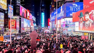 A Walk Through Cyberpunk 🤖 Times Square | 4K HDR