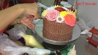 Bánh kem sinh nhật hình giỏ hoa - Birthday cake shaped flower basket