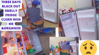 Refrigerator Organization and cleaning  \ declutter with me / cleaning motivation