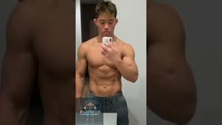 😍😍AMAZING YOUNG JAPANESE BODYBUILDER - HIROTO ENOKIDA SHOWING AND POSING MUSCLE.