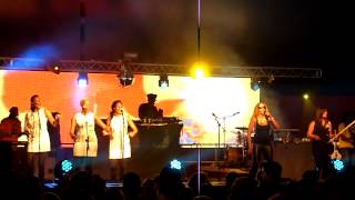 Soul II Soul - Missing You - Live at SW4 25th August 2013