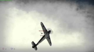 War Thunder: F4U-1A escapes from a BF-109F