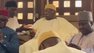 Reunion jamahatou Nour asouniyou ce matin chez le khalifa Serigne Babacar Sy Mansour