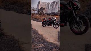 THIS IS BAJAJ PULSAR NS200 🔥🏍️||THINK_RIDING|| #viralshort #viral #reaction #bikelover #reels