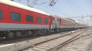 Acceleration 22656 H.Nizamuddin Ernakulam Junction SF Express With RPM Wap7 Skip Nagda Jn