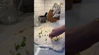 Green onion sourdough bread