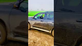 😱Toyota Prado 4.0 stuck in mud ||😴🚐 village side car driving disadvantage💯🔞 #short