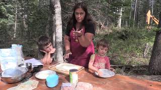 Homestead #19 Baking Pizza on the Trager Grill. Which is better pizza stone or cast iron plate?