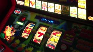 Extreme Happy Campers Streak & Doctors And Nurses Fruit Machine