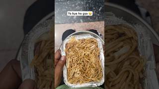 Noodles toh jam gaye #food #foodie #streetfood #noodles #pizza #streetfood