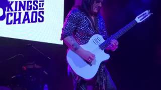 Solo bit with Steve Stevens