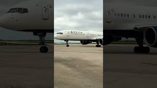 CLASSIC Delta 757-200 Arrival!