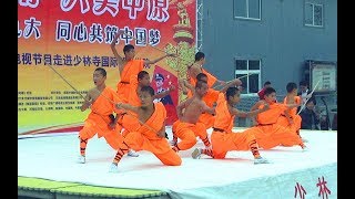 Сложная акробатика. Юные бойцы Шаолиня. Difficult acrobatics. Young fighters of Shaolin.