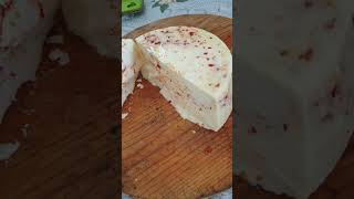 Pecorino piccante calabrese