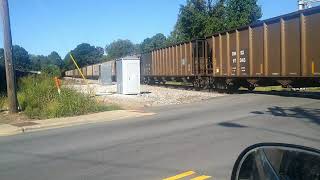 BNSF 733 Passing Through Huntsville