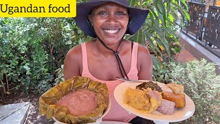 I tried ugandas 🇺🇬 traditional best food  Luwombo with ‎@erinahtl 