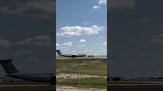 Lockheed C-5 Galaxy landing 🛬 #planespotting #lockheed