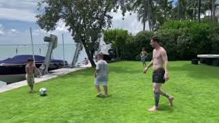 Una locura el hijo de LIONEL MESSI como domina el balón en sus vacaciones en Miami