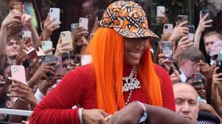 Nicki Minaj In London street to meet and greet with The Most powerful fandom BARBZ