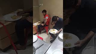 restaurant me stap logo ka khana🥺😣#shortvideo #youtubeshort #khandeshi