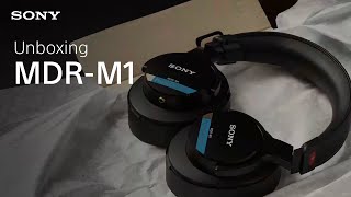 Unboxing: Sony MDR-M1 Studio Headphones