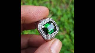 KOLEKTOR ITEM
VIVID GREEN TOURMALINE
RING SILVER HM
ID (CARD GRI LAB)
HARGA: WA (081346665077)