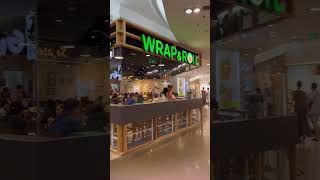 Warp&roll at a mall