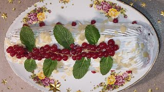 Rulada Pavlova -rulada de bezea cu fructe de padure si crema mascarpone.Suava,delicioasa -8 albusuri