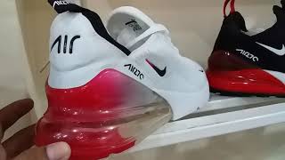 sepatu kets nike Air 270.