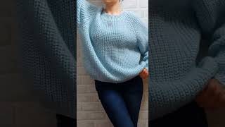 sweaterstudio Свитер тёплый из шерсти голубого цвета.