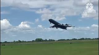 Atterrissage et Décollage B727-200 Avec Commandant CHARLES VIRNIN