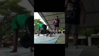 Jovem viraliza dançando breakdance #breakdance #dança