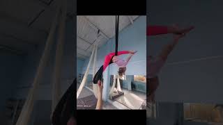 воздушная гимнастики.#воздушнаягимнастика #полотна #aeriel #yoga