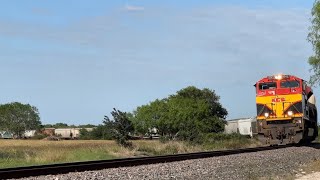 KCS 4043 SD70ACE w/ DPU Leads Grain Train Around The Curve