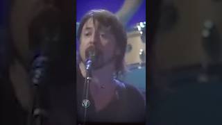 Dave Grohl shutting down a fight (iTunes festival London 2011) | #FooFighters #SpringOnShorts